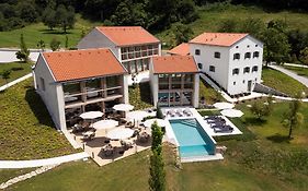 Zen Emerald Resort&Spa, Soča river